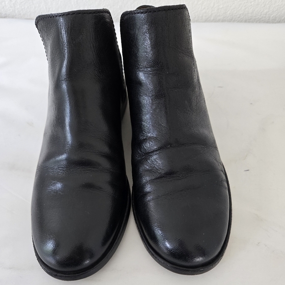 Frye Elyssa Black Leather Shootie Ankle Flat Boot Size 7.5 - Picture 15 of 16